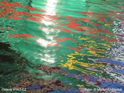 Zrcadlení - Foto: © Michal Roškaňuk Zrcadlení - Foto: © Michal Roškaňuk